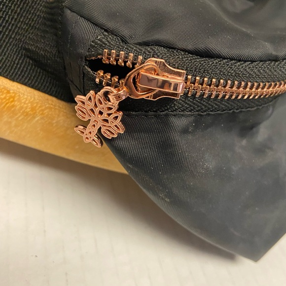 Oak and Reed Black Fanny Pack with Rose Gold zipper - Picture 8 of 8